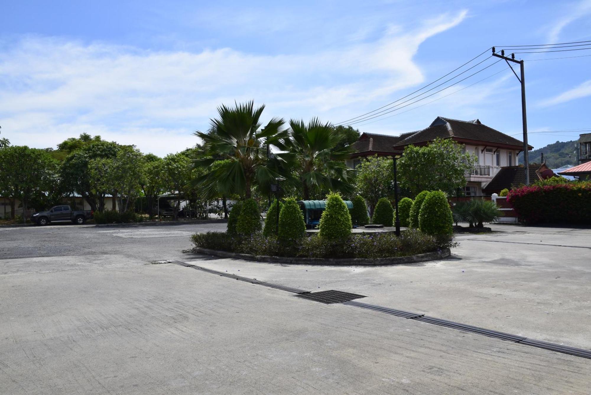 Blue Beach Grand Resort And Spa In Chalong Phuket By Dayuu Ban Saiyuan 外观 照片