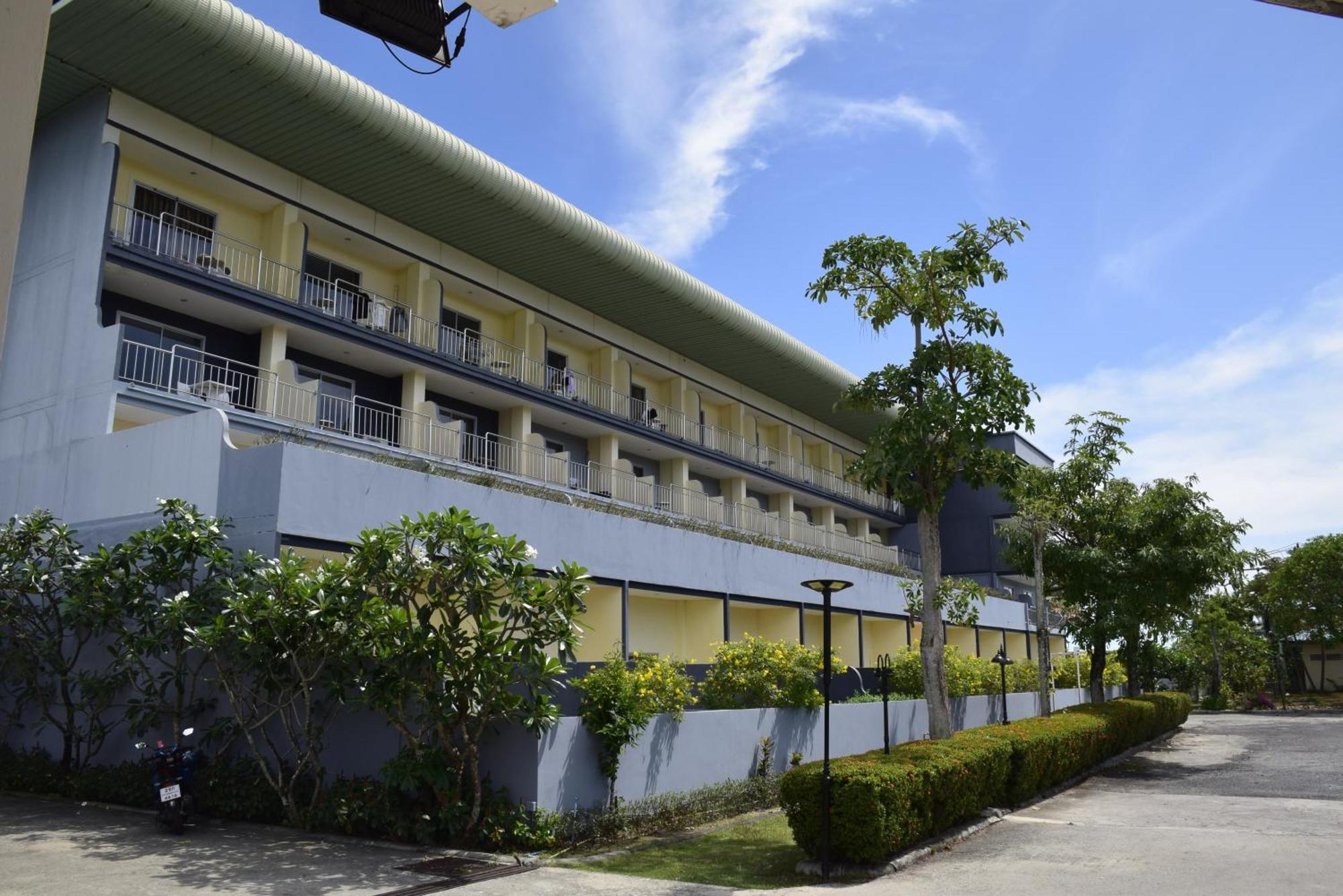 Blue Beach Grand Resort And Spa In Chalong Phuket By Dayuu Ban Saiyuan 外观 照片