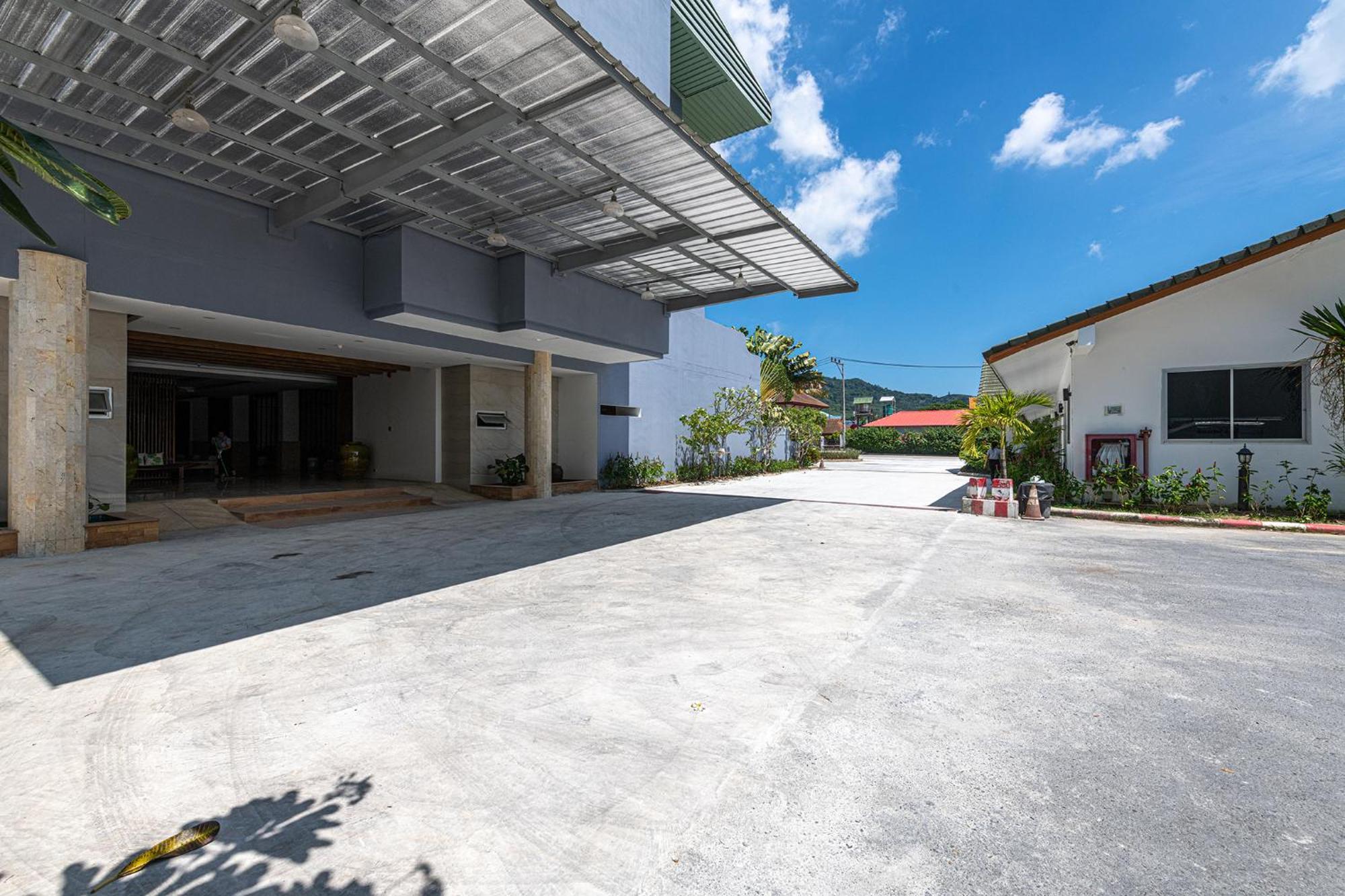 Blue Beach Grand Resort And Spa In Chalong Phuket By Dayuu Ban Saiyuan 外观 照片