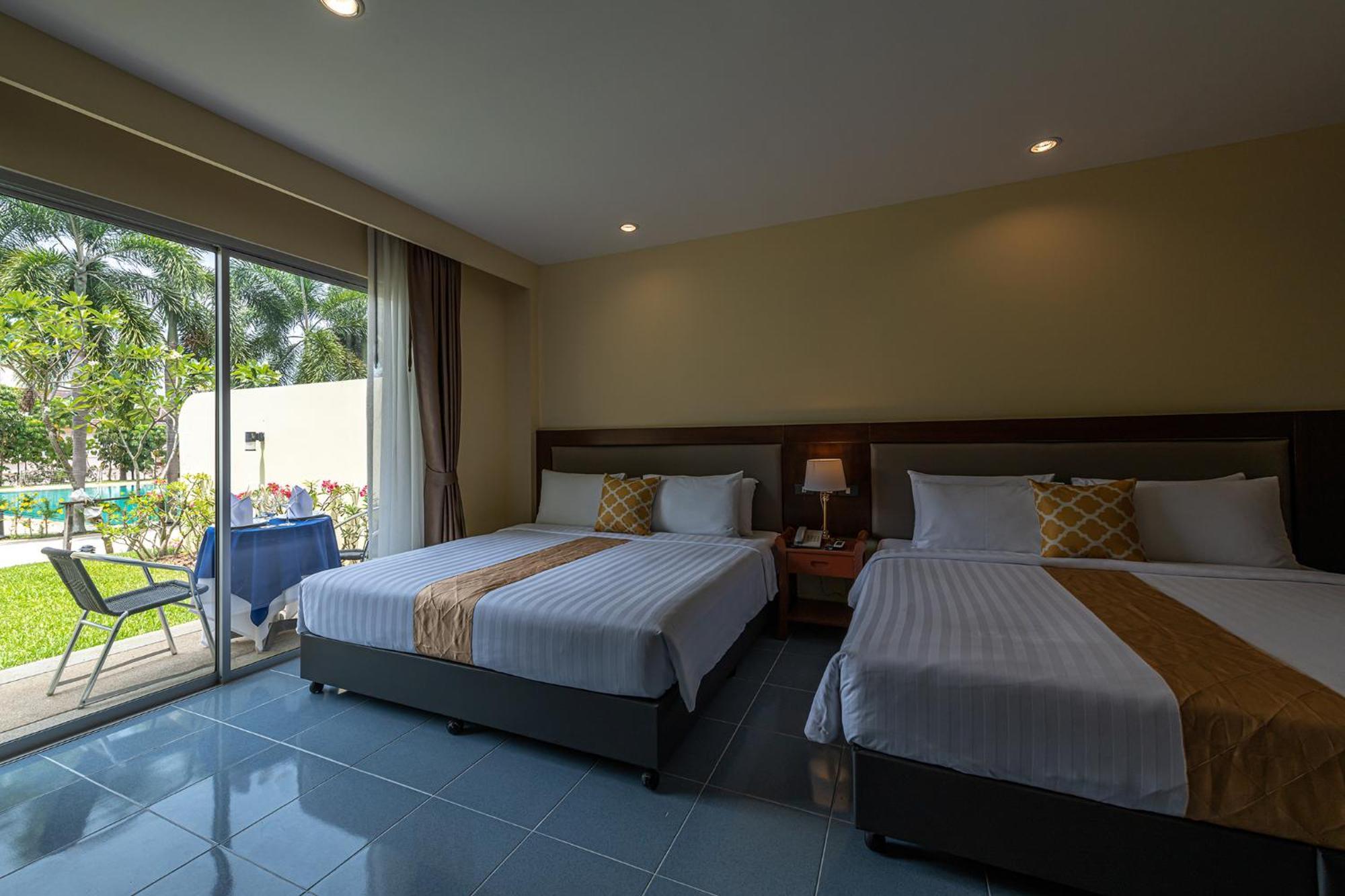Blue Beach Grand Resort And Spa In Chalong Phuket By Dayuu Ban Saiyuan 外观 照片