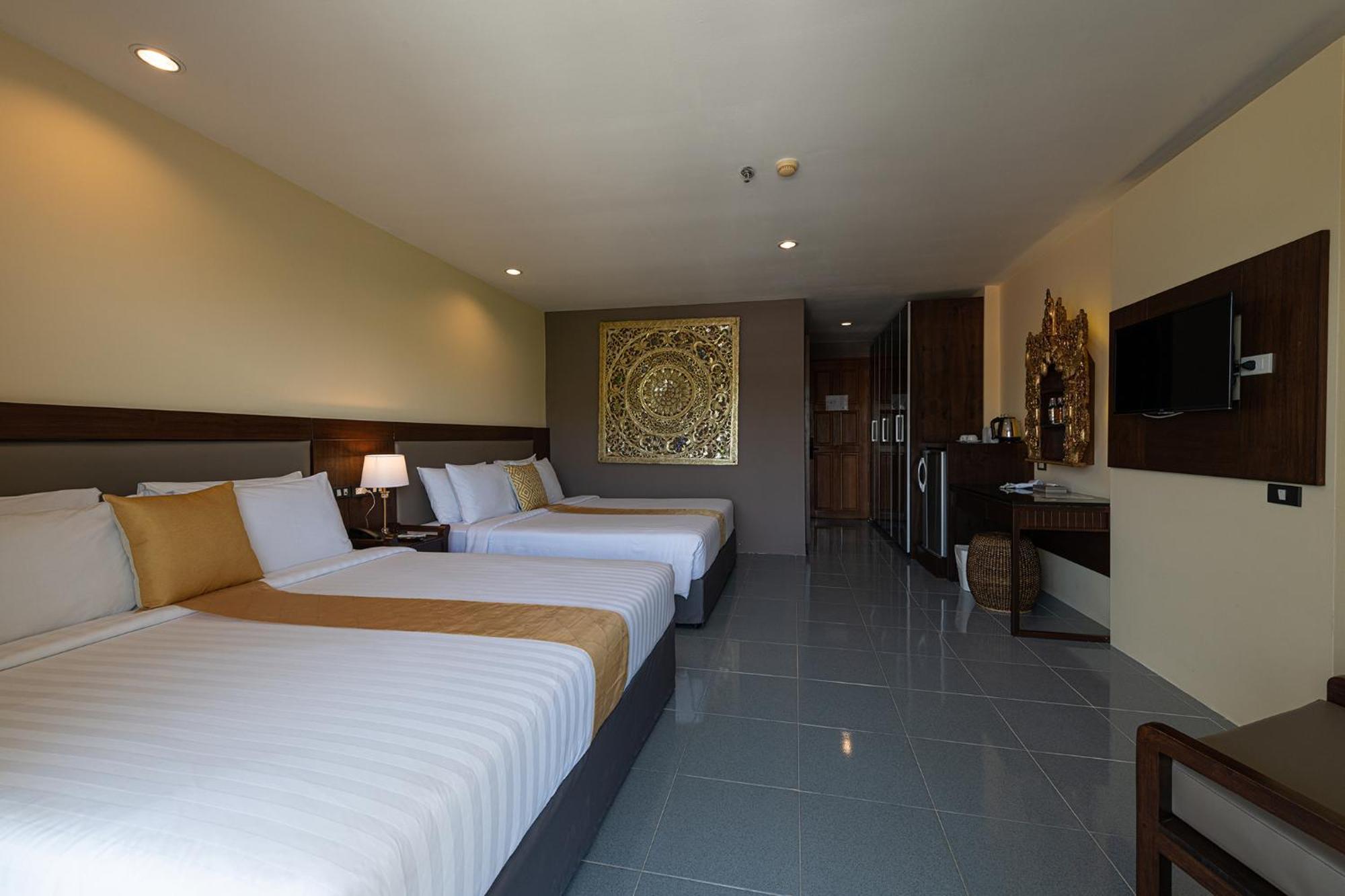 Blue Beach Grand Resort And Spa In Chalong Phuket By Dayuu Ban Saiyuan 外观 照片