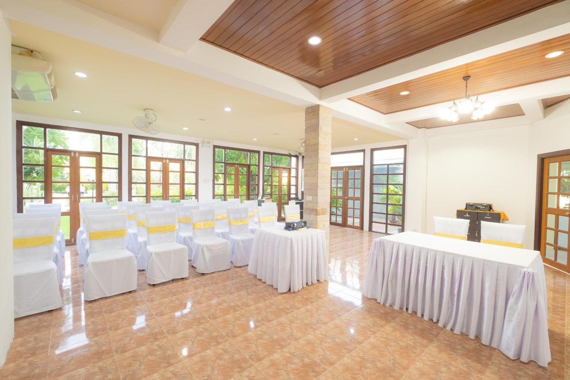 Blue Beach Grand Resort And Spa In Chalong Phuket By Dayuu Ban Saiyuan 外观 照片