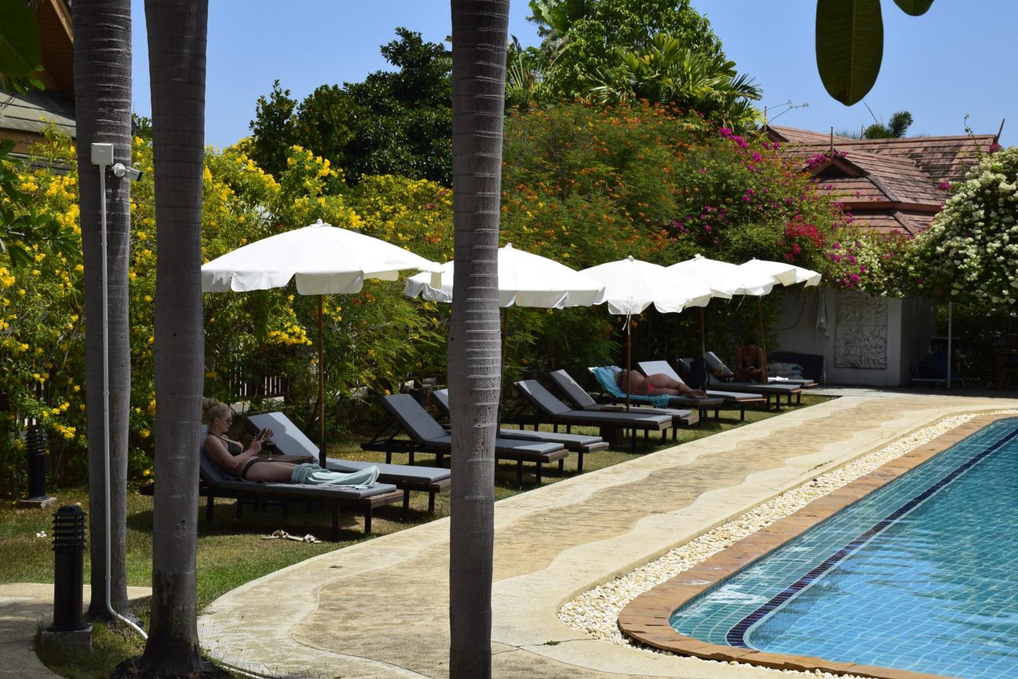 Blue Beach Grand Resort And Spa In Chalong Phuket By Dayuu Ban Saiyuan 外观 照片