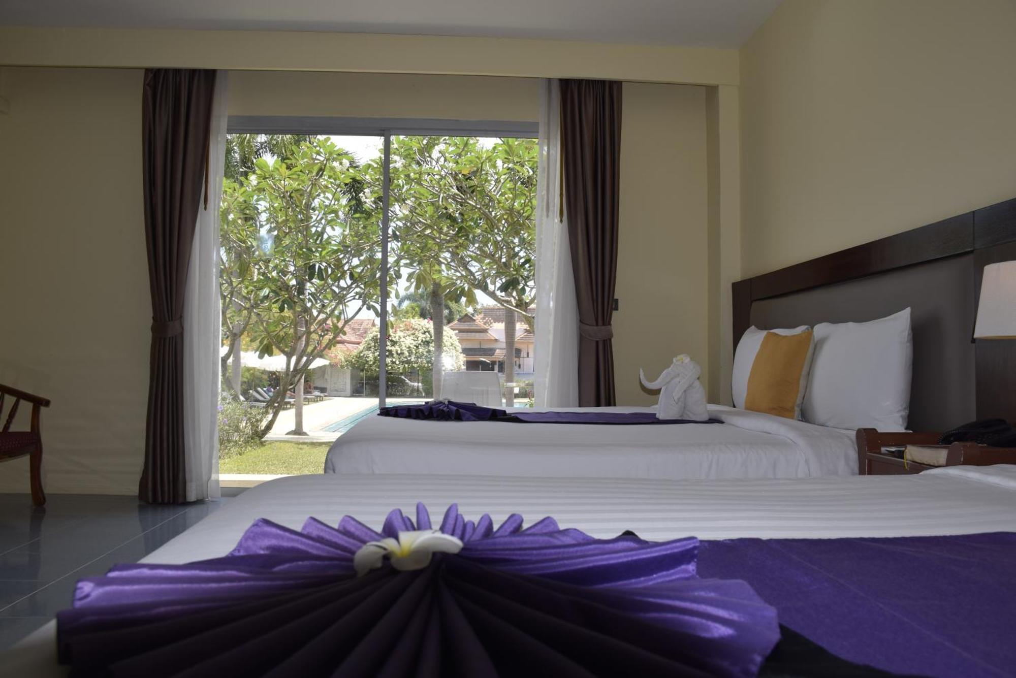 Blue Beach Grand Resort And Spa In Chalong Phuket By Dayuu Ban Saiyuan 外观 照片