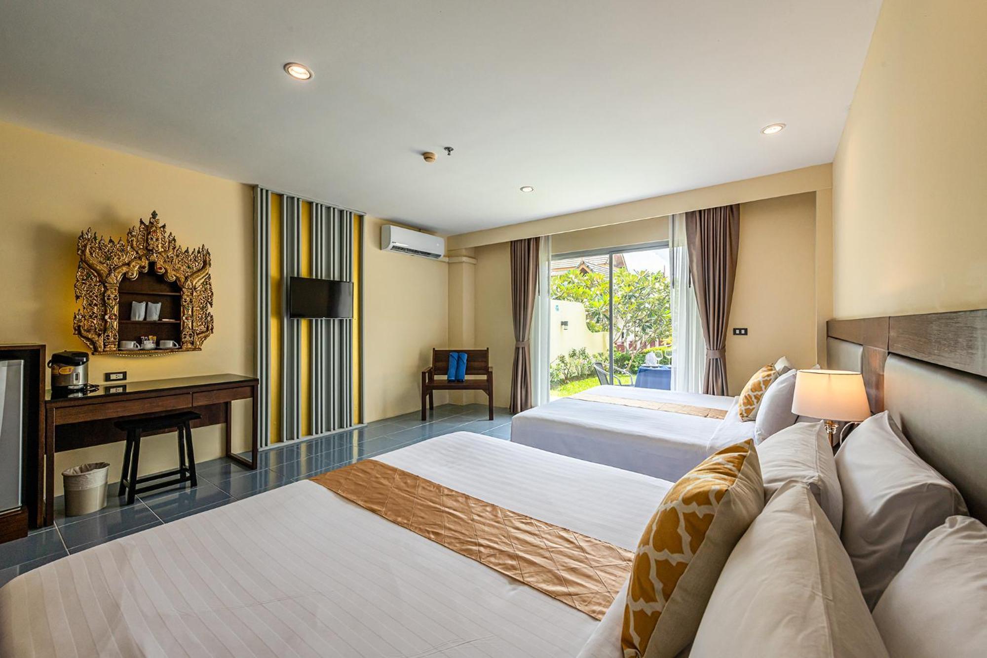 Blue Beach Grand Resort And Spa In Chalong Phuket By Dayuu Ban Saiyuan 外观 照片