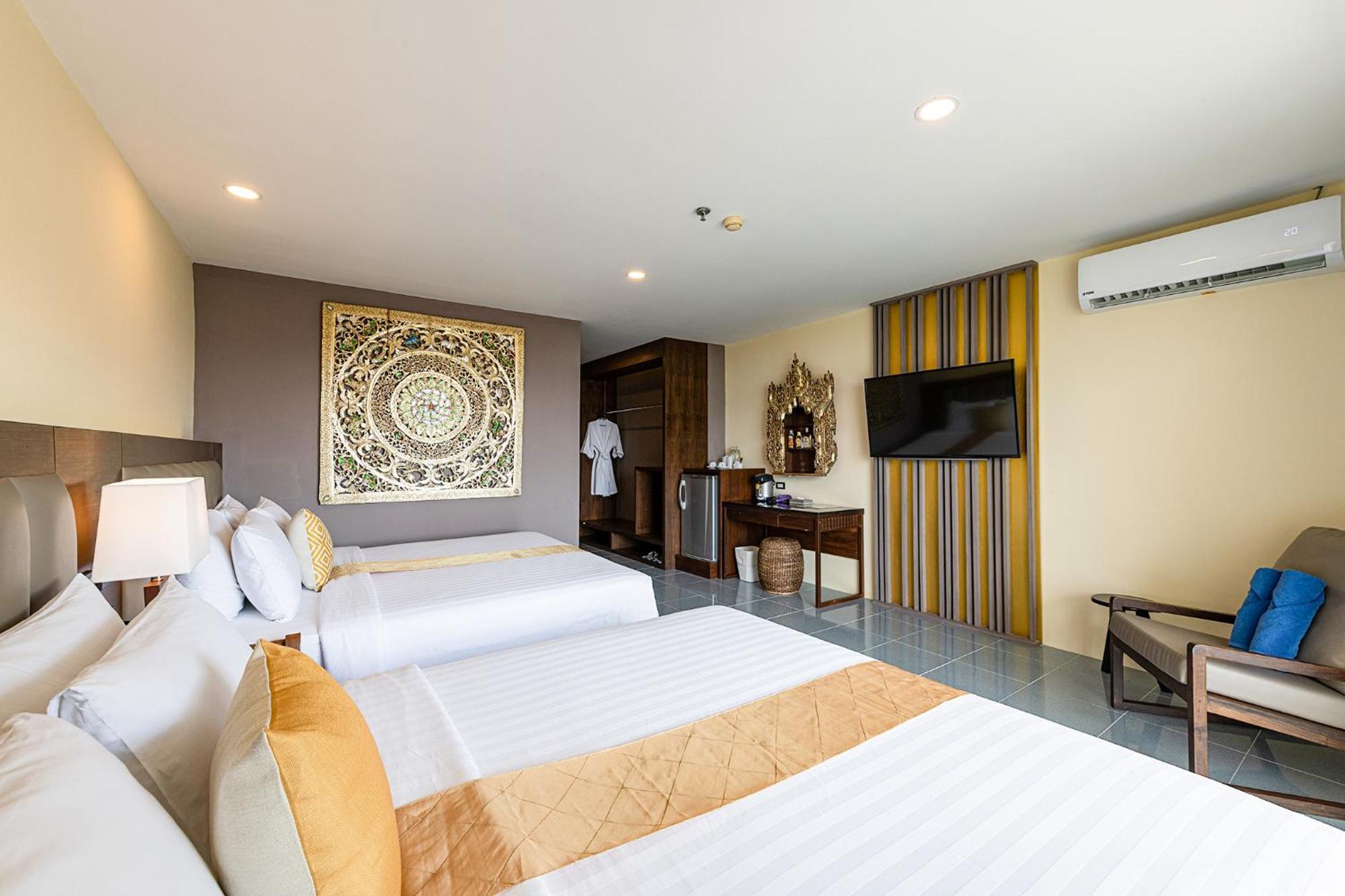 Blue Beach Grand Resort And Spa In Chalong Phuket By Dayuu Ban Saiyuan 外观 照片