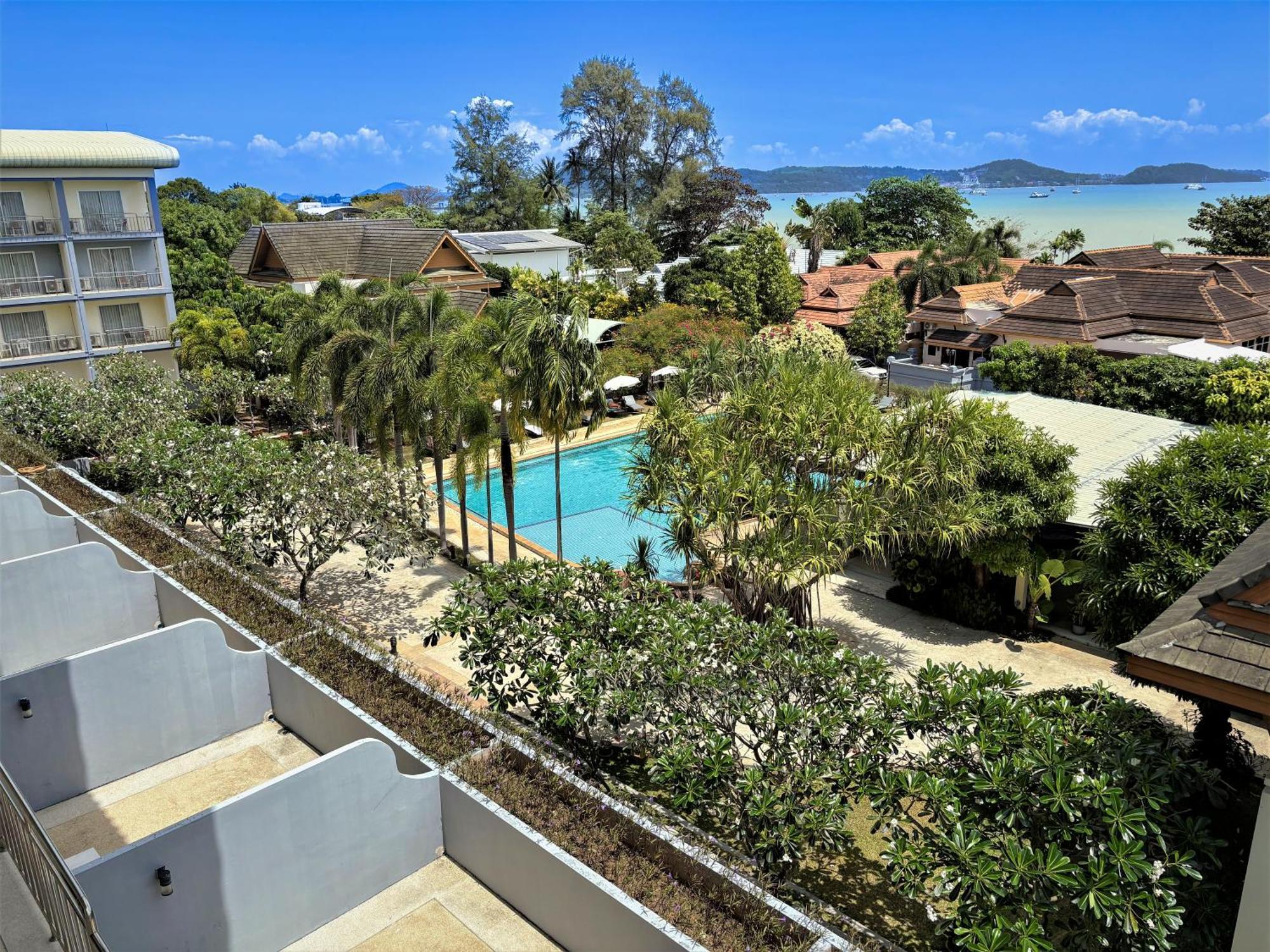 Blue Beach Grand Resort And Spa In Chalong Phuket By Dayuu Ban Saiyuan 外观 照片